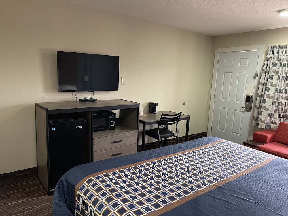 Americas Best Value Inn Alexandria - Property Image 16