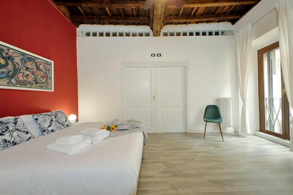 Luxury Navona Apartment