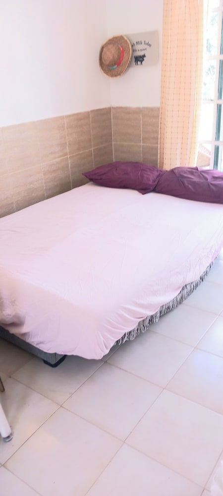 Caleta de Fuste Apartment- Sleeps4- Pool- Garden
