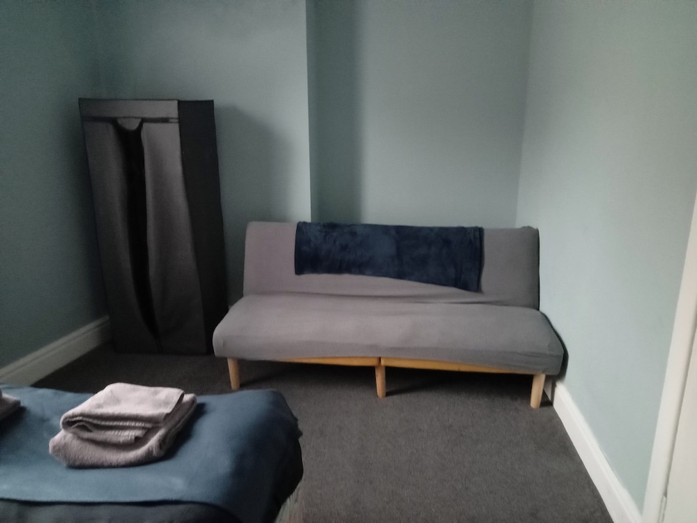Sunny Seaside Apartment in Blackpool