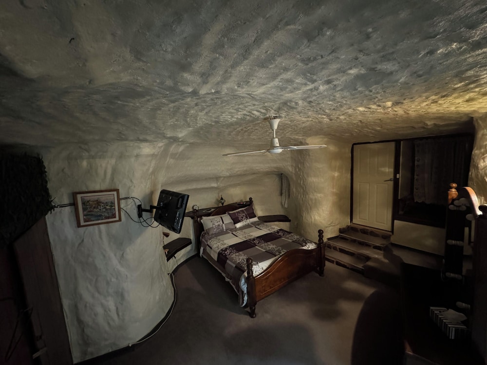 Photo 12