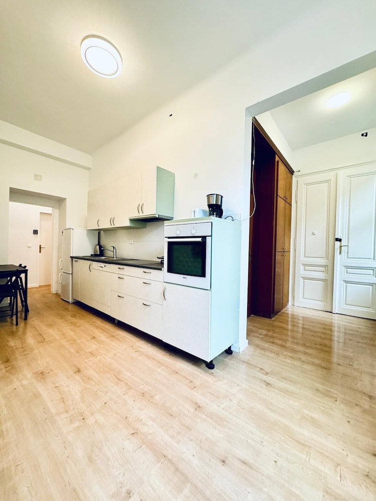 Stylish 5BR 7min to Westbahnhof