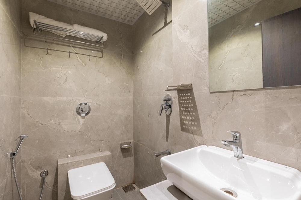 Hotel Artilla Borivali