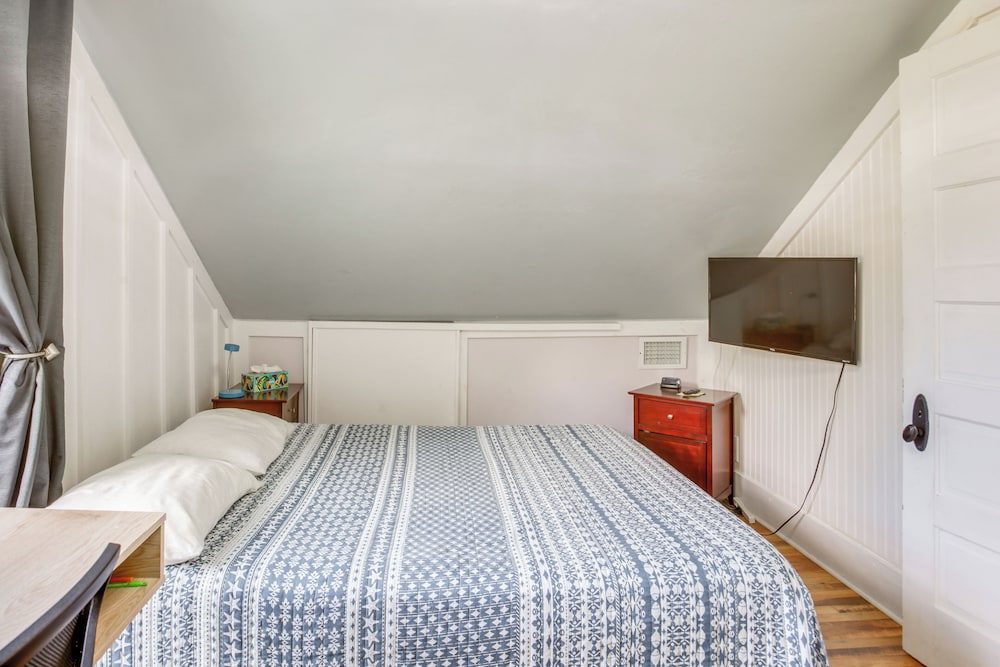 < 1 Mi to Downtown Fort Myers: Tranquil Retreat