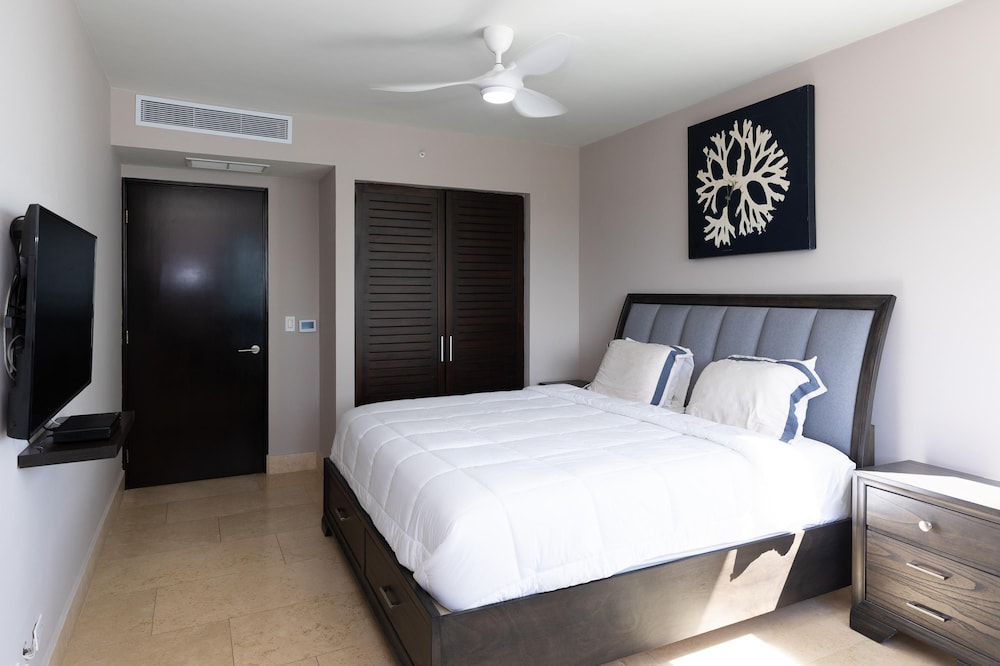 The Big Family Condo by Acomodo