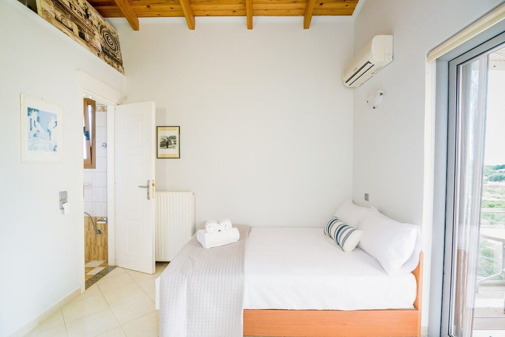 Stavros Kallia Apartment With sea View
