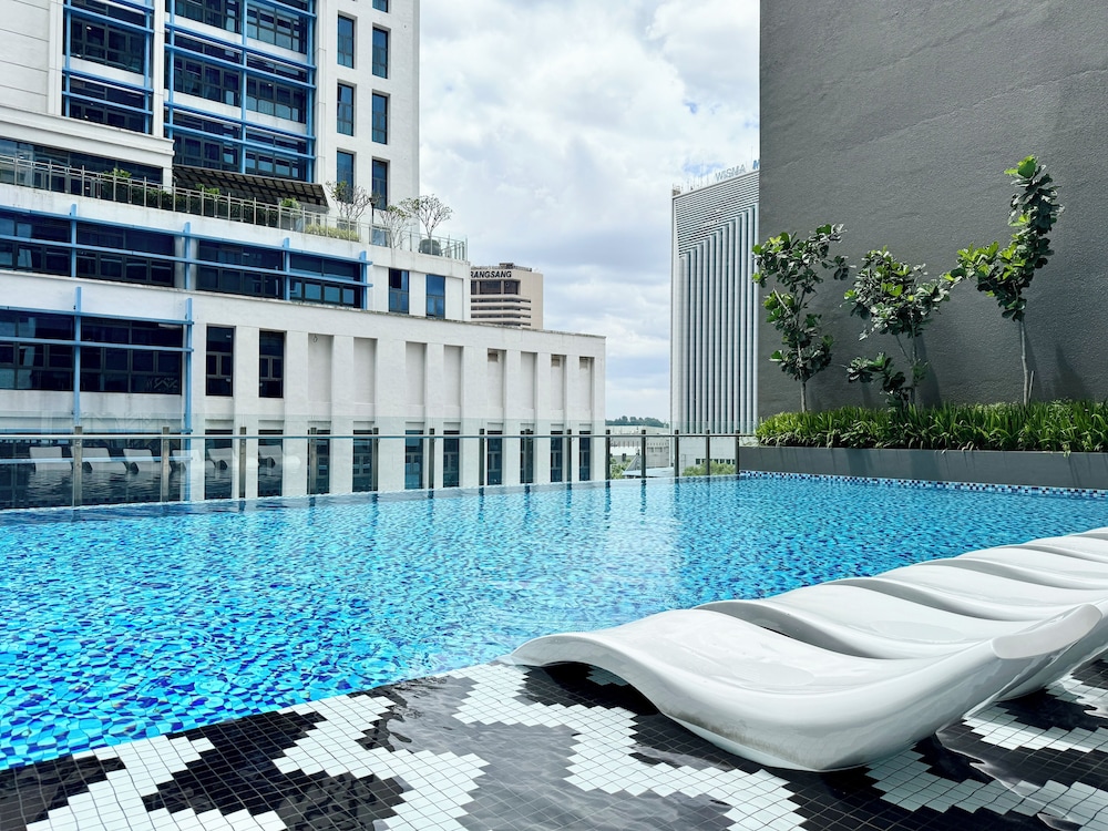 Alinea Suites