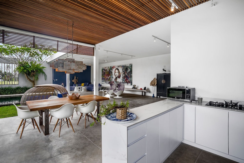 Loft Volcano by Alfred in Bali - Stylish 2 BR Loft w Pool Garden Ricefields View