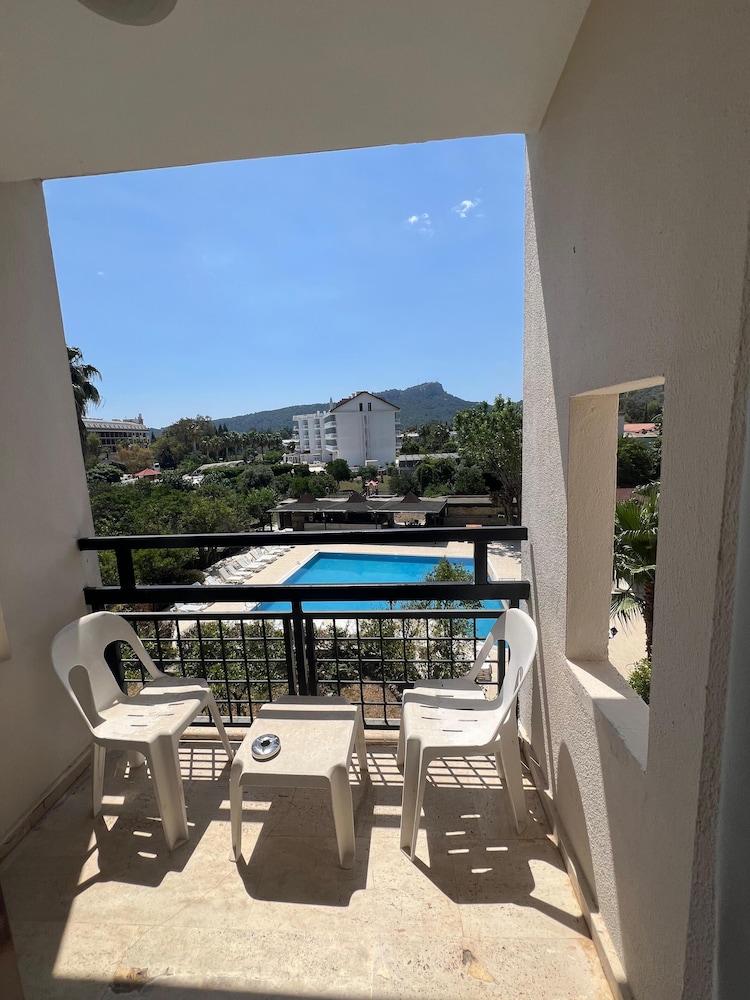 Rivador Hotel