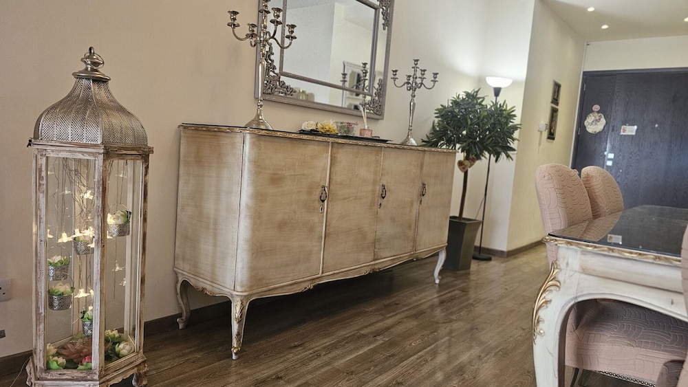 116 NIC 303 - Stay Vintage Central Suites