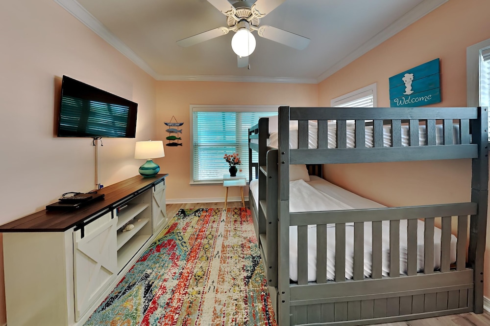 Gulfside Cottage by Southern Vacation Rentals view 5