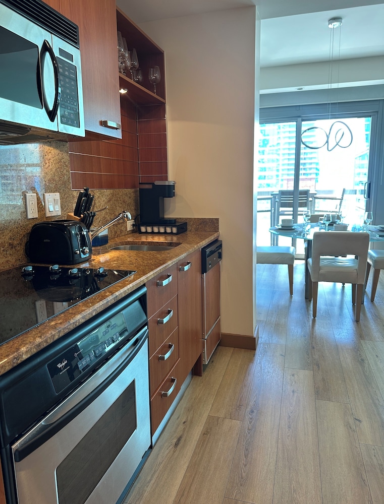 Brickell Sea View 2BR Free Parking by Palermo Home