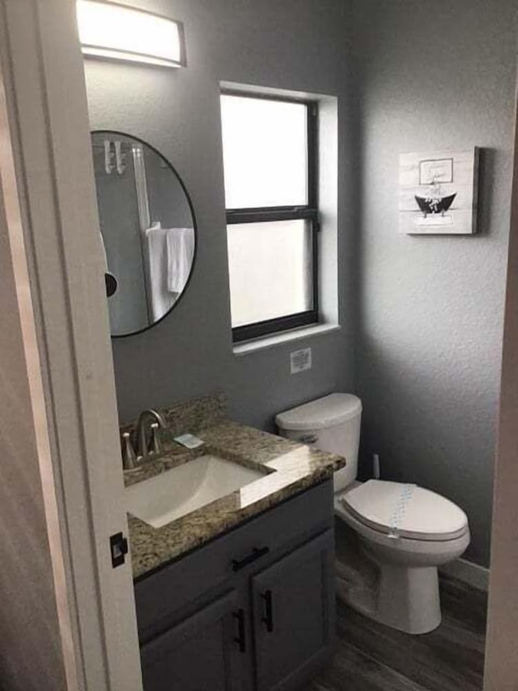 Modern 4br South Facing Pool Home Near Disney 4 Bedroom Villa