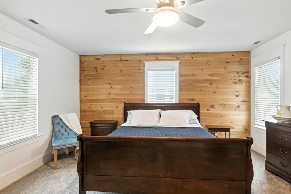 Historic Elegance In The Heart Of Elizabeth City 4 Bedroom Home