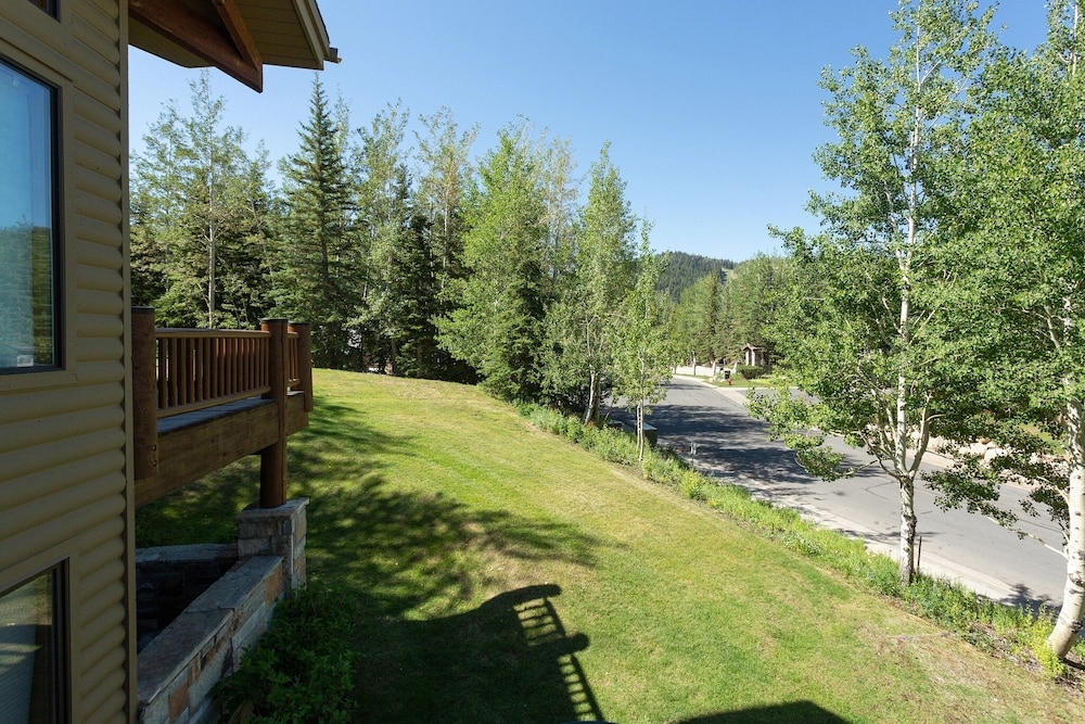 Double Eagle at Deer Valley Resort - Three Bedroom Condo with Hot Tub #17 3 Condo