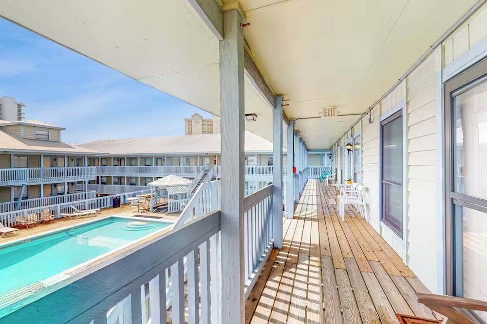 Leo s Place - 2 Bed With Pool Beaches Dining