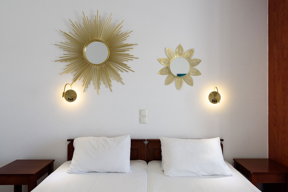 Aigaiou Avra Apartments