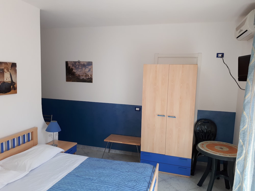 Bed and Breakfast Brezza Marina e Ristorante Shoreline, photo 7