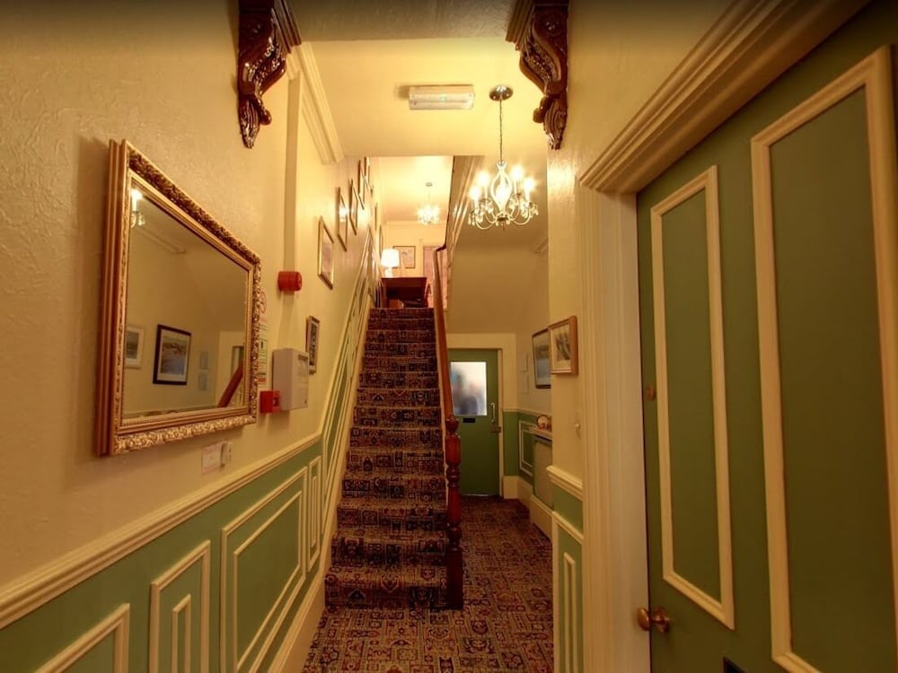 Athol Guest House