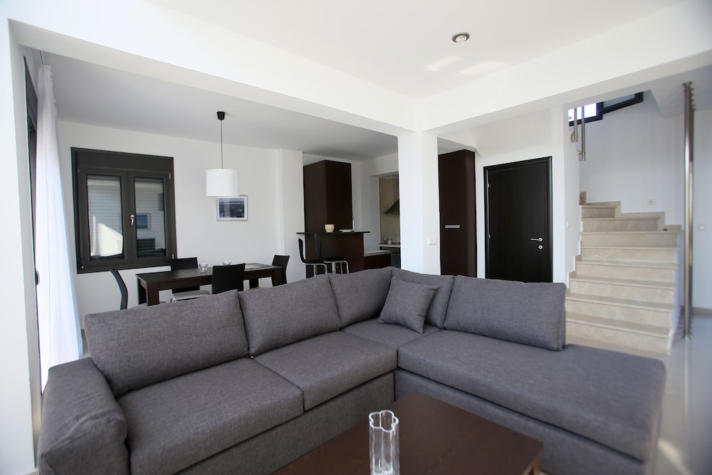 Sunny Sani Luxury Villas