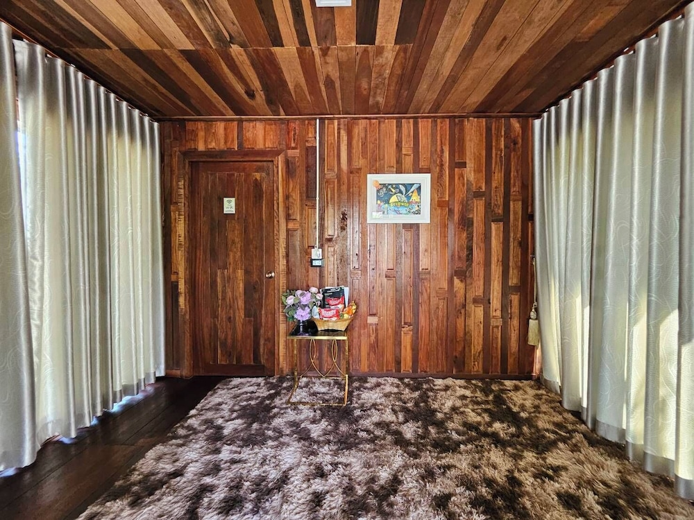Punnattha House by Peema Villa