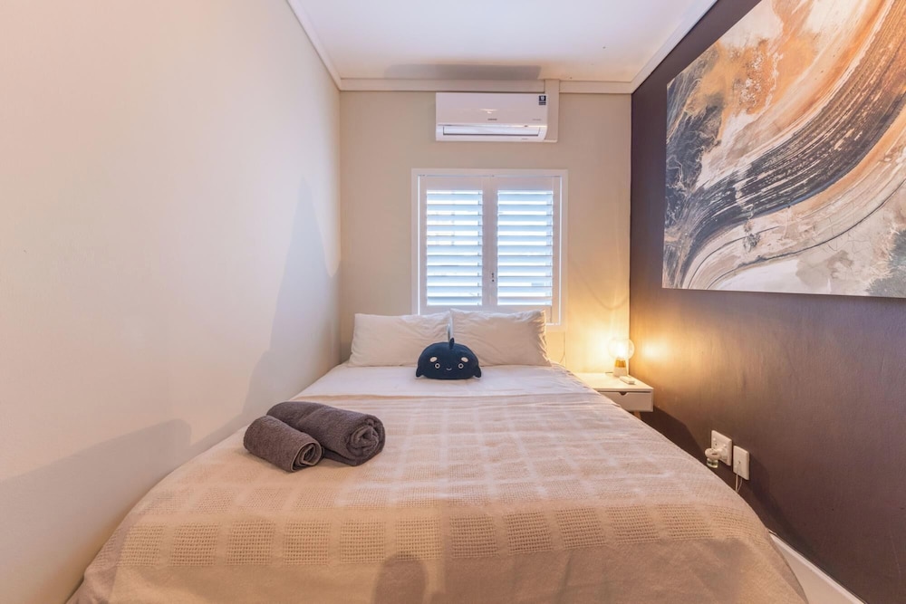 Sea Point View 3bed Apartment Cornerstone Place