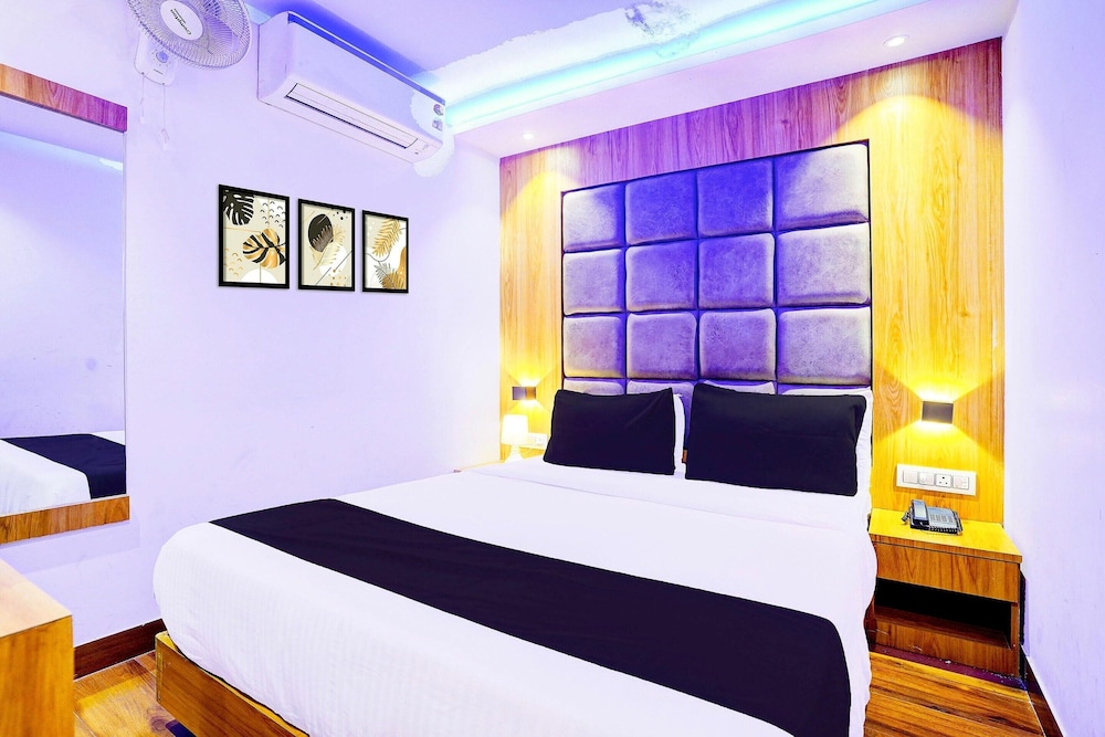 Pleasant Stays Near Powai Lake Mumbai