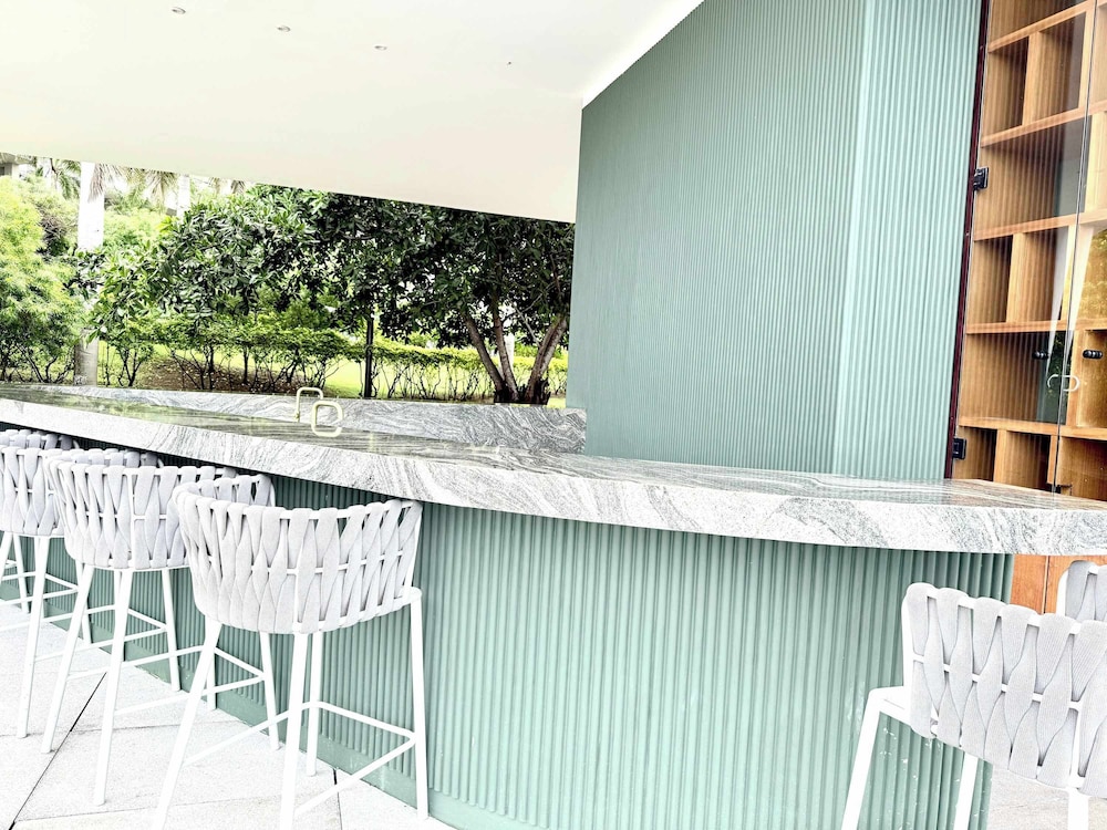 Bolongo 1BR Your Exclusive Oceanfront Escape