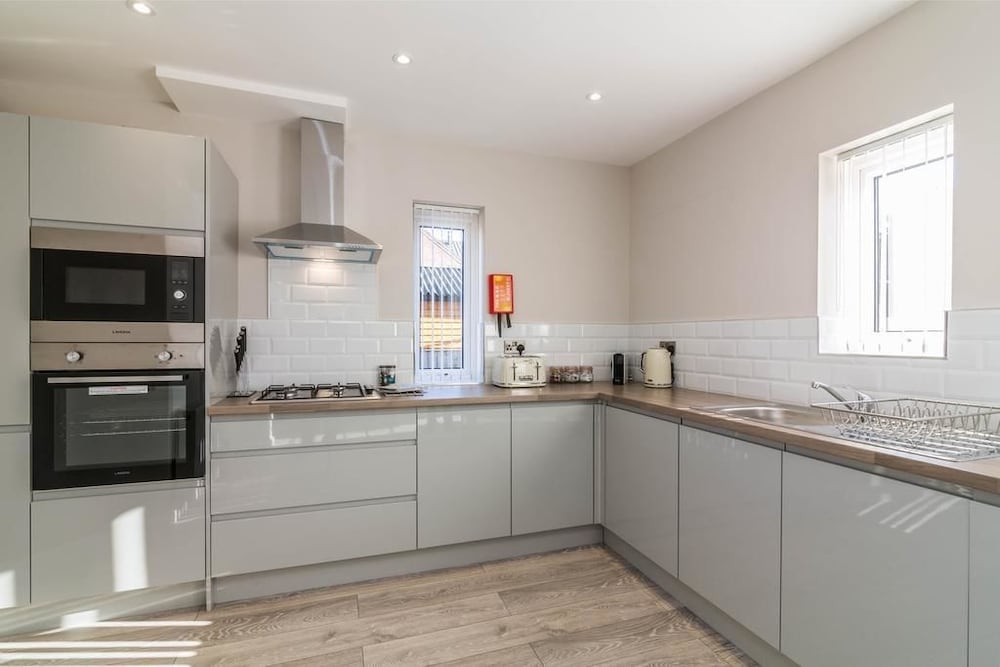 Nottingham Vacations - Woodview House - Property Image 6