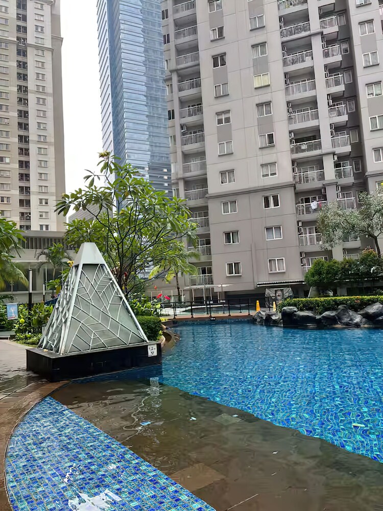 Platinum Royal Mediterania West Jakarta