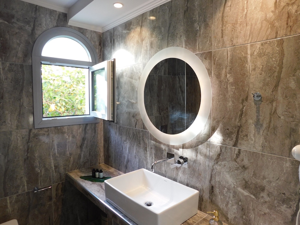 Orea Superior Rooms