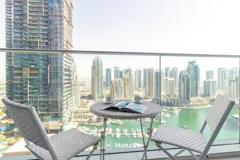 Manzil - 2BR in Dubai Marina w Sea View