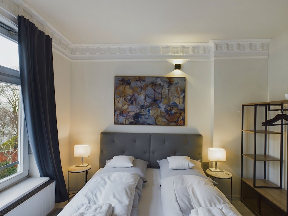Art Apartments