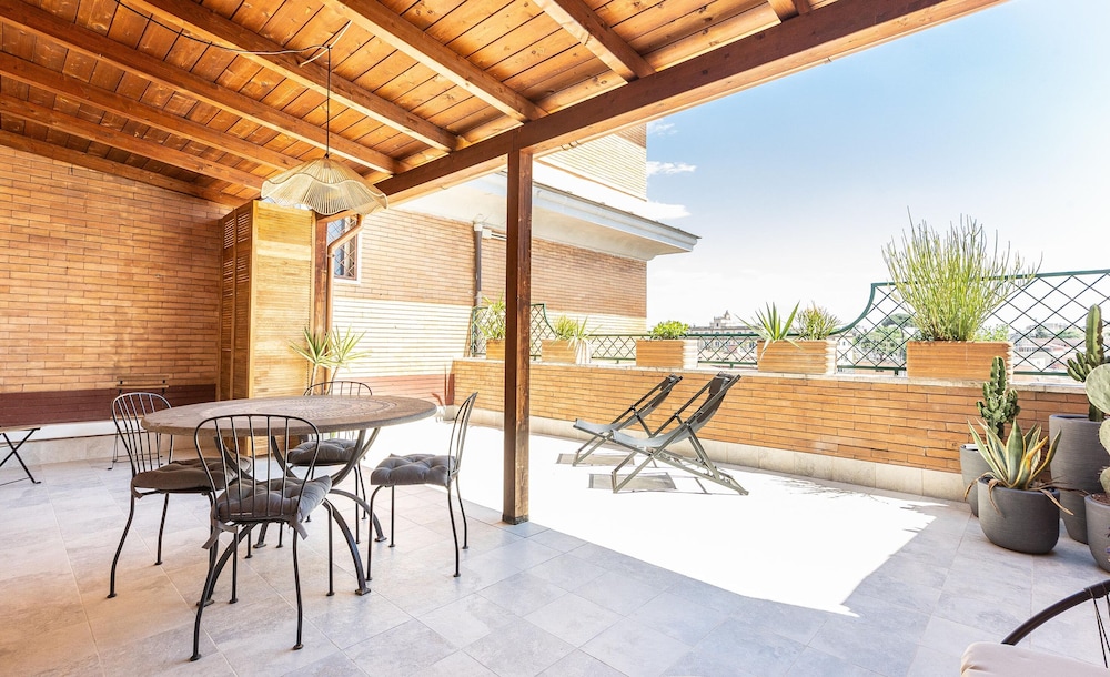 Constance Terrace Apartment