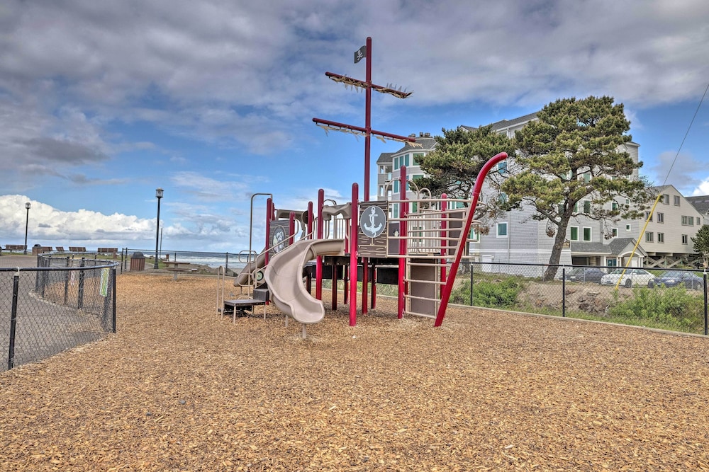 Rockaway Beach Escape w/ View: Steps to Sand! view 4