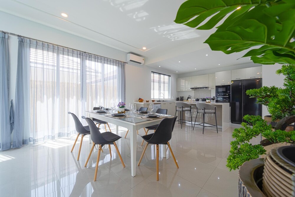 Modern Villa 3BR - Great Location KL3
