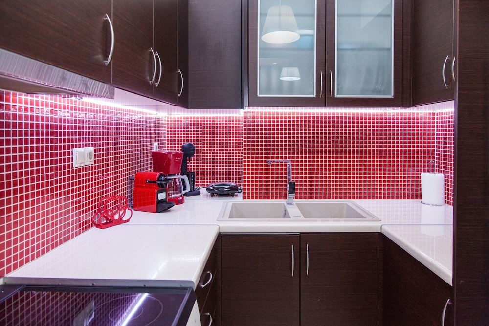 Beautiful new decorated apt in Athens