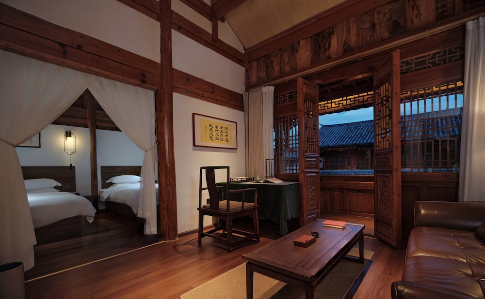 Shaxi Ancient Town Chang Le Li Chinese Courtyard Hotel