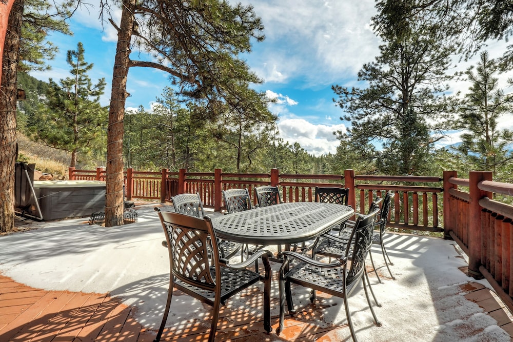 Log Lodge