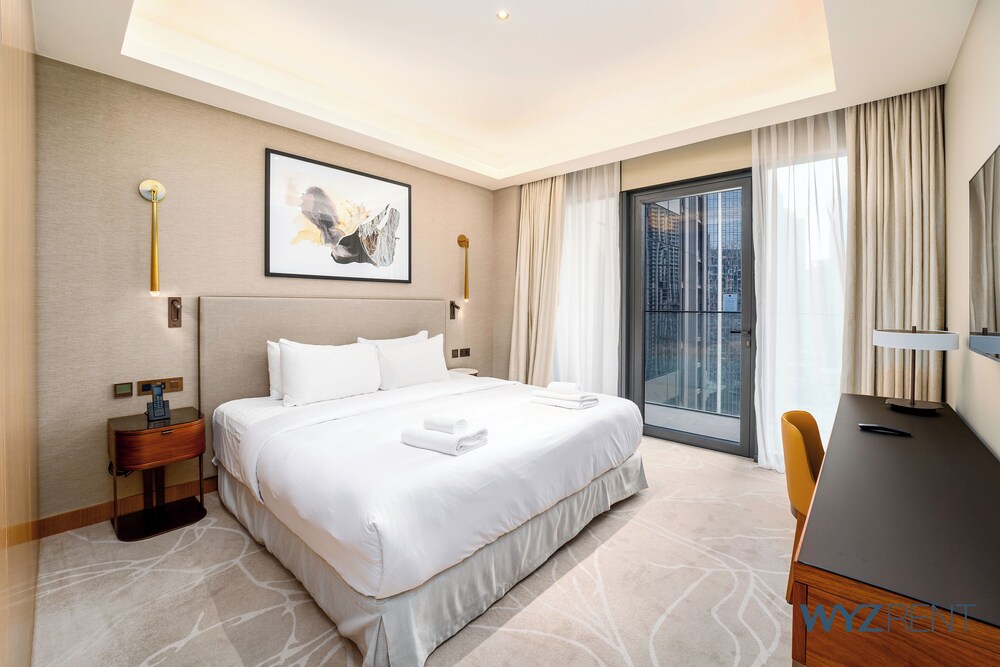Posh 2 BR in Address Opera Mall Access