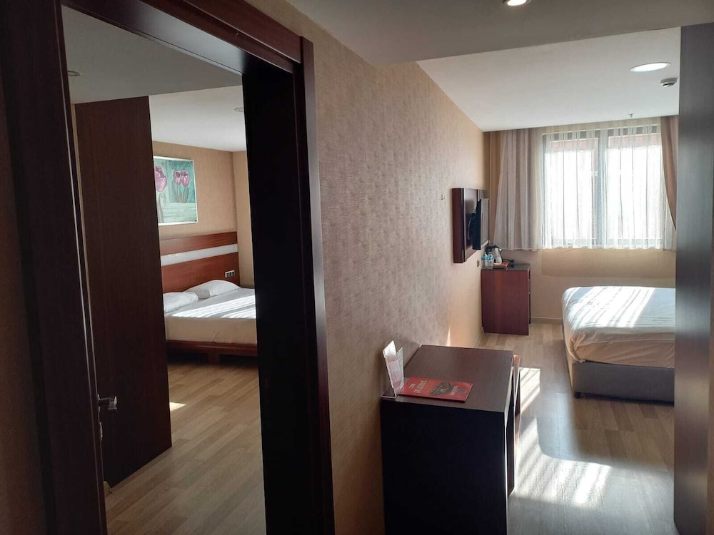 Park By Clover - Image 32