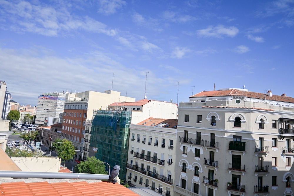 M Sen1692 Amplio Apartamento con Balc n en Calle