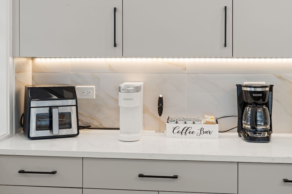 New Building in Med District - Modern 2bed 2bath