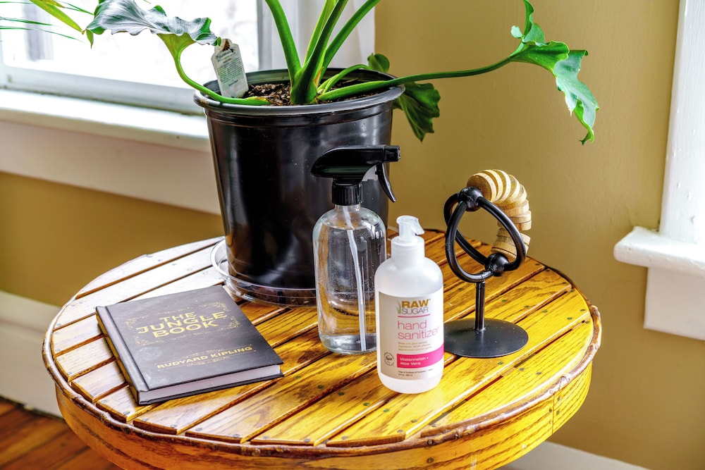 The Parkside by Jungle House – Short North Boutique Suites - Image 3