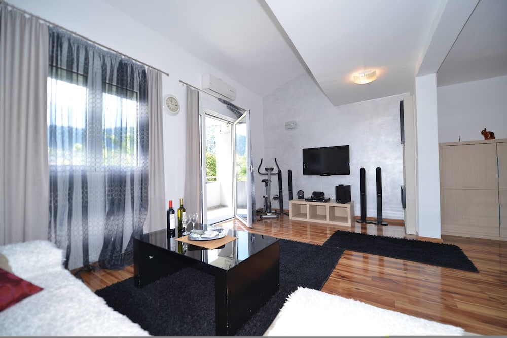 J&P Apartments Kotor
