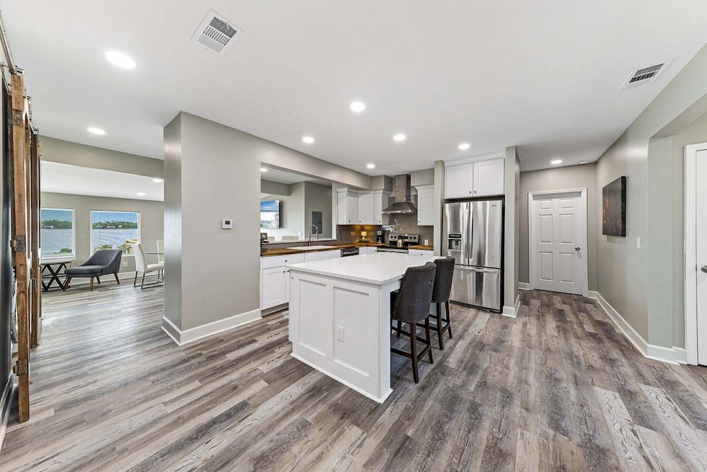 Coastal Dreams 1308 5 Bedroom Home