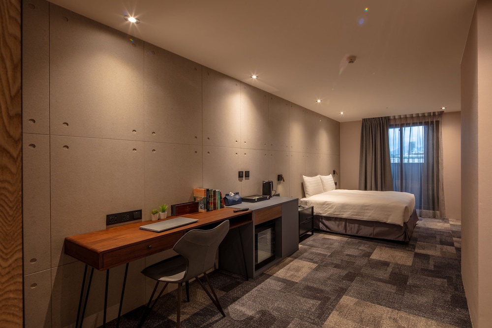 Roaders Plus Hotel Theme