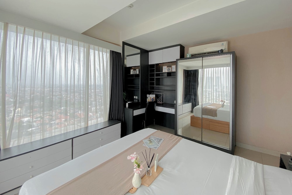 Nice And Elegant 2Br At Grand Kamala Lagoon Apartment