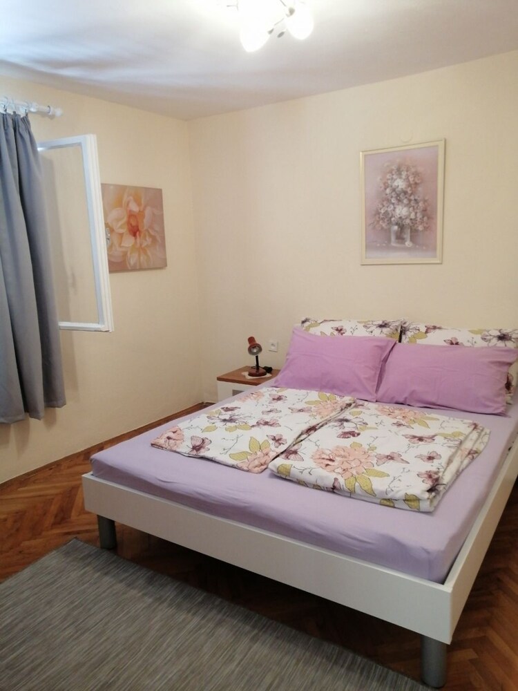 Petra - Apartments With Parking - A2 view 3