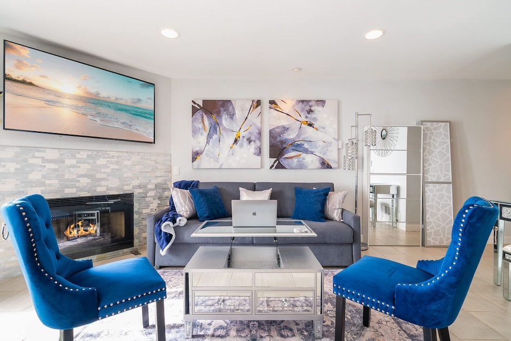 Luxury Oceanfront Condo With Private Beach Access